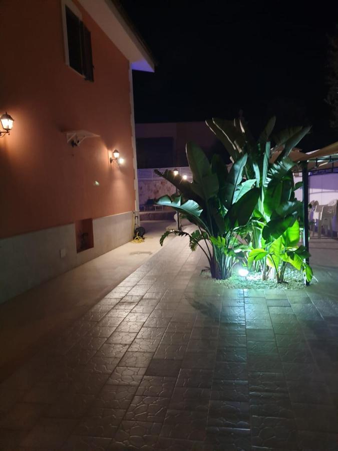 Bed And Breakfast Villa Fatima Trani Exterior foto