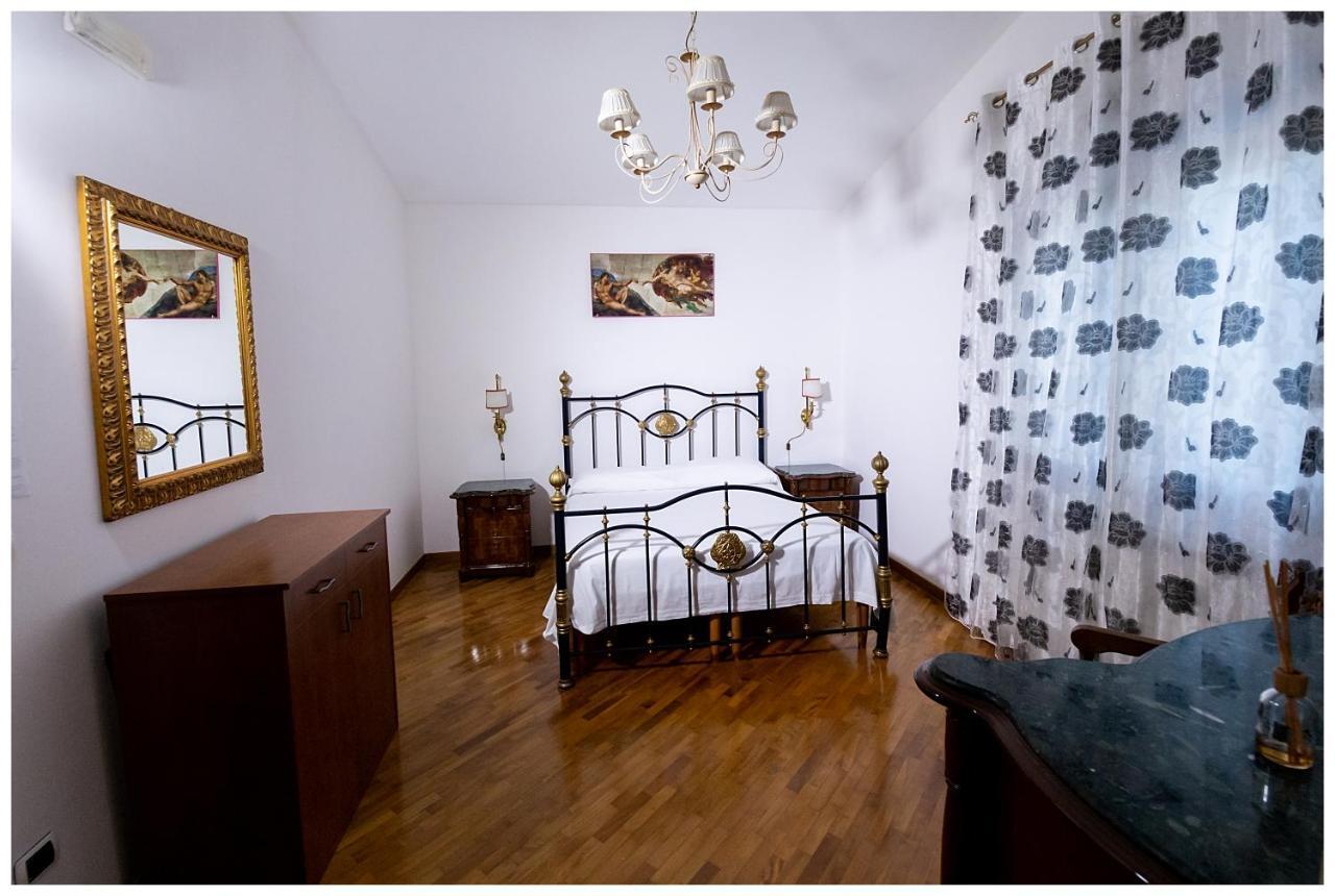 Bed And Breakfast Villa Fatima Trani Exterior foto